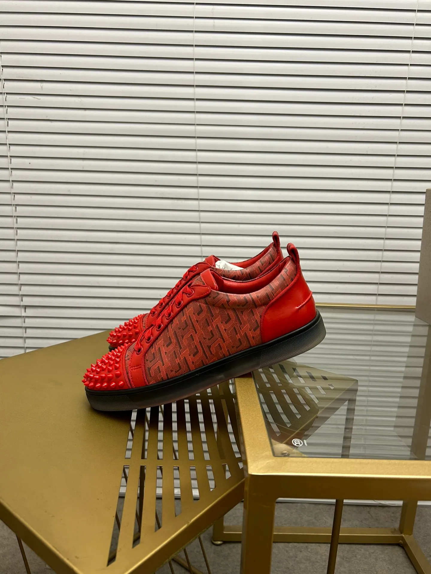 (Customized model) Ex-factory price is 500. christian louboutin (CL red sole shoes) counter series, casual sneakers for couples 📢 📢 📢 Exclusive hot style release 🎈🎈💪 Movable latex feet 👻 Finished outsole line [Proud] 😝Female 35-40# Male 38#-46, global supply😝 [Top version]: Original imported genuine leather upper, top original leather lining, original molded TPU outsole, original 1:1 detail processing, original shoe last,